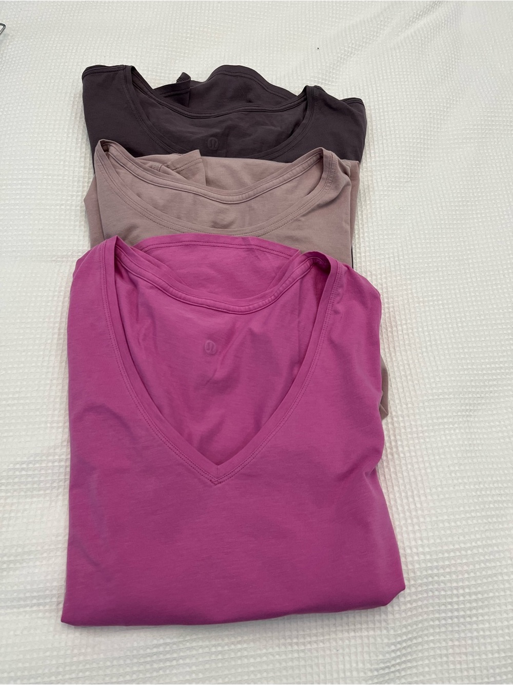Lululemon Tee Set (3) - Magenta, Mauve, Charcoal Size 6/M
